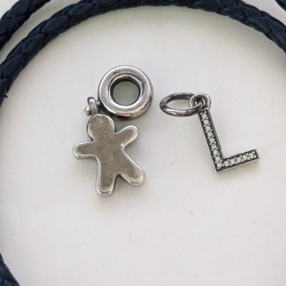 PANDORA Dual Wrap Black Corded Leather Bracelet & Two Charms - Picture 4 of 9